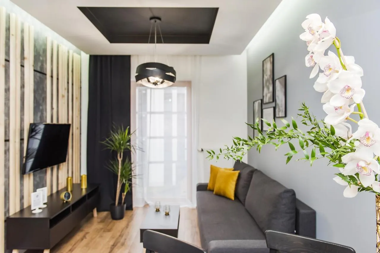 Central Apartments By Bed&Bath 克拉科夫