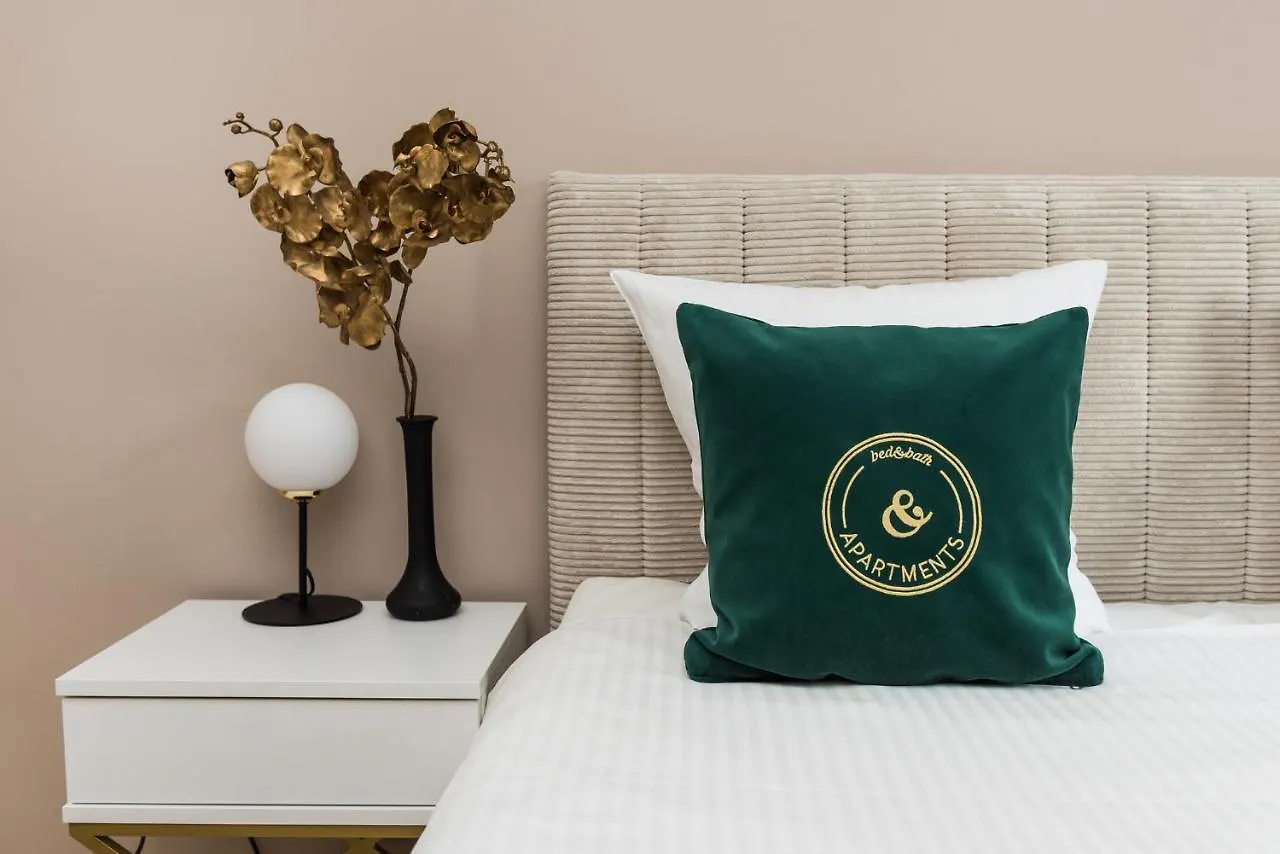 Central Apartments By Bed&Bath 克拉科夫