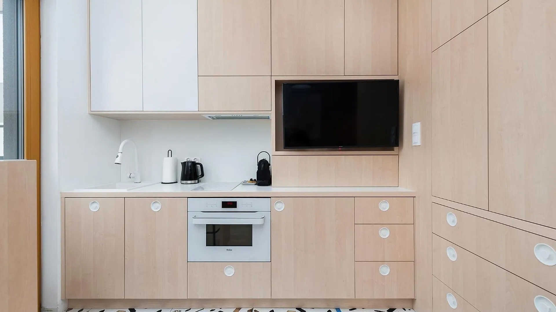Central Apartments By Bed&Bath 克拉科夫