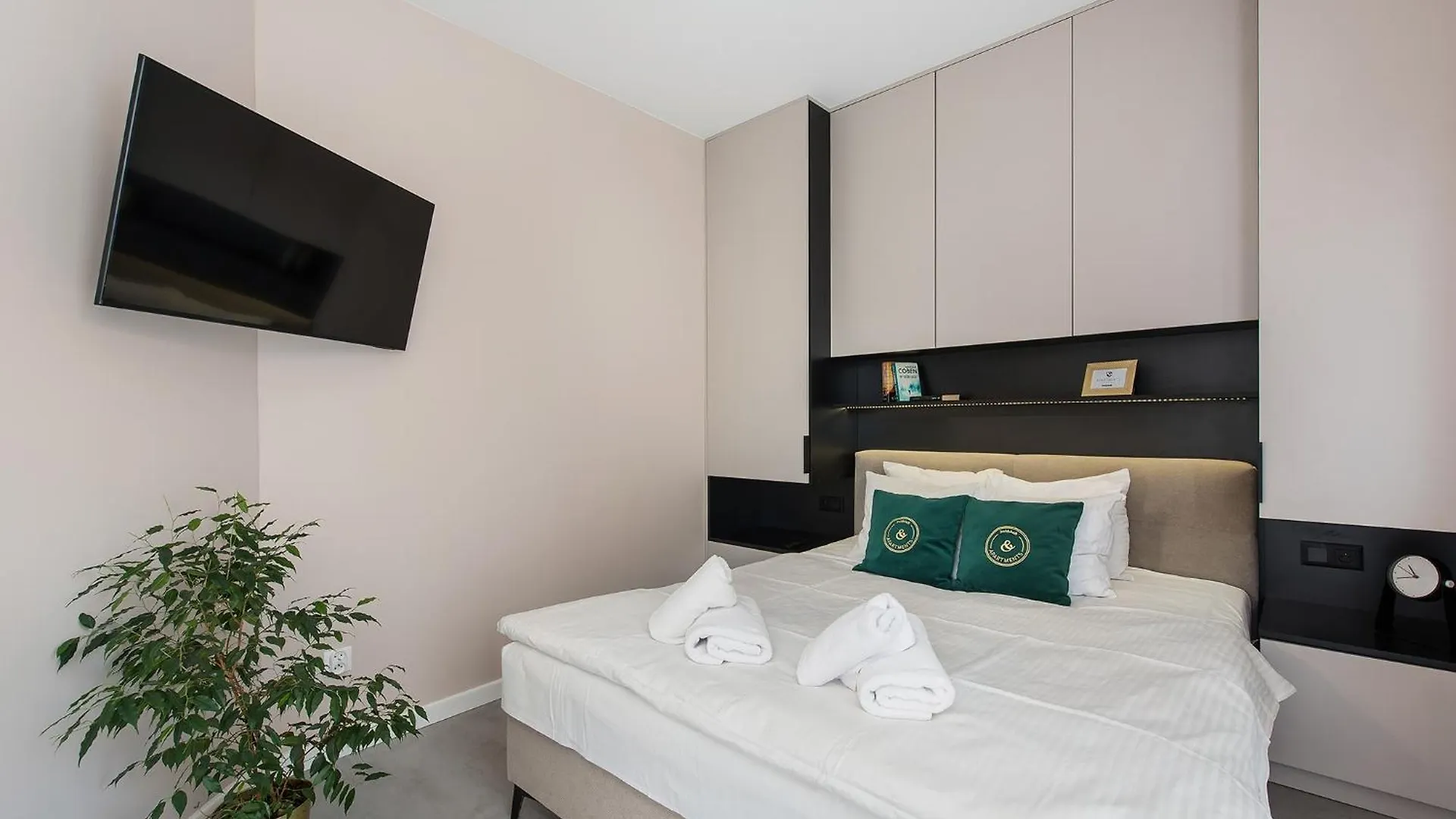 Central Apartments By Bed&Bath Cracovia 0*,