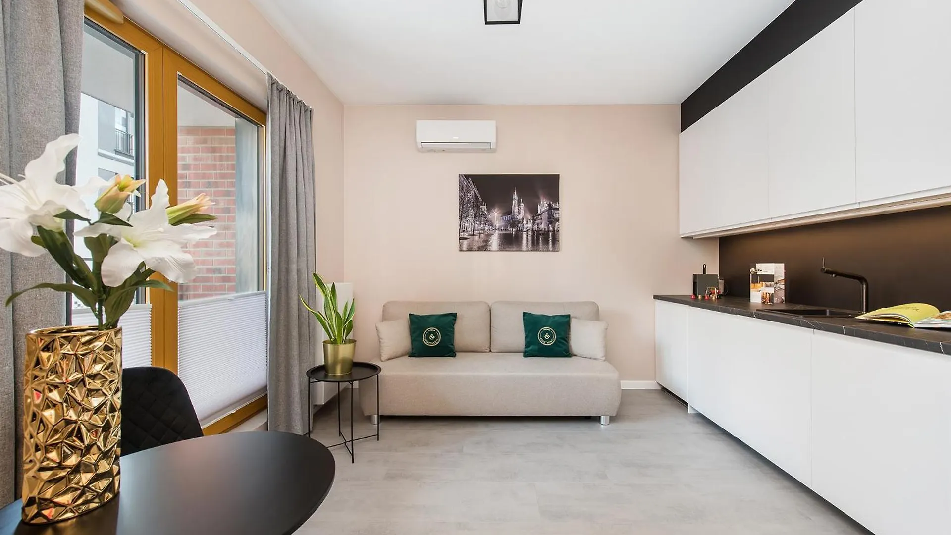 Central Apartments By Bed&Bath Cracovia