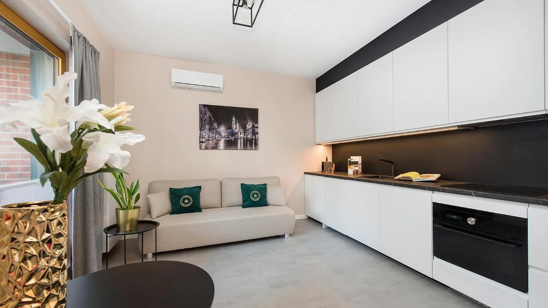 Central Apartments By Bed&Bath Krakow